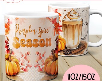 Könnte beinhalten: Zwei weiße Keramikbecher mit herbstlichen Designs. Auf einem Becher steht der Text "Pumpkin Spice Season" mit Kürbissen und Blättern. Der andere zeigt einen Latte mit Schlagsahne, Zimtstangen und Sternanis. Der Becher-Wrap ist in 11oz und 15oz erhältlich.
