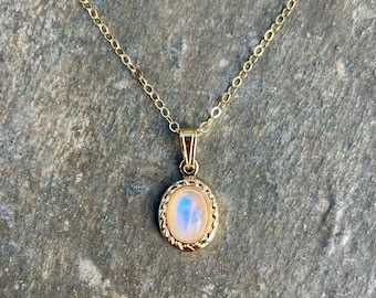 14k Gold Moonstone Necklace