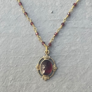 Vintage garnet necklace