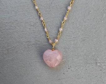 Rose quartz heart gold necklace