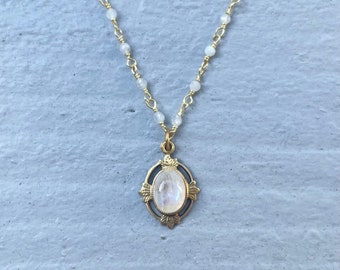 Vintage moonstone necklace