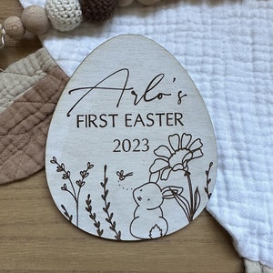 Baby&#39;s First Easter Name Plaque | First Easter Baby Sign | Baby Photo Prop Easter Disc | Keepsake Easter Decoration | Baby 1st Easter Gift