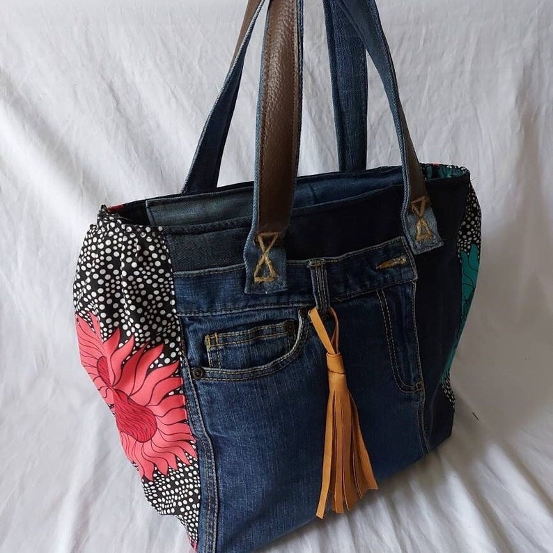 Sac à dos jean poches brodées - Bab la bricoleuse