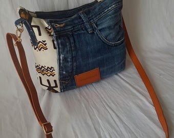 Beige wax recycled denim shoulder bag with ethnic patterns, zip closure