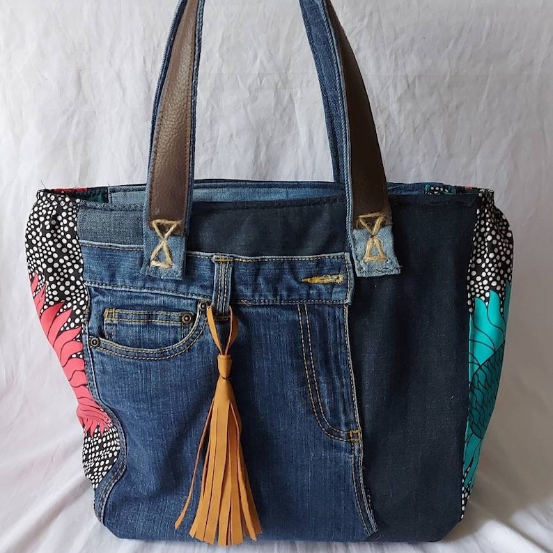Fabriquer soi-même un sac à main en jean avec du recyclé