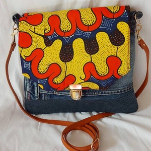 Sac à main femme denim recyclé, wax jaune porté bandoulière, boucle cartable