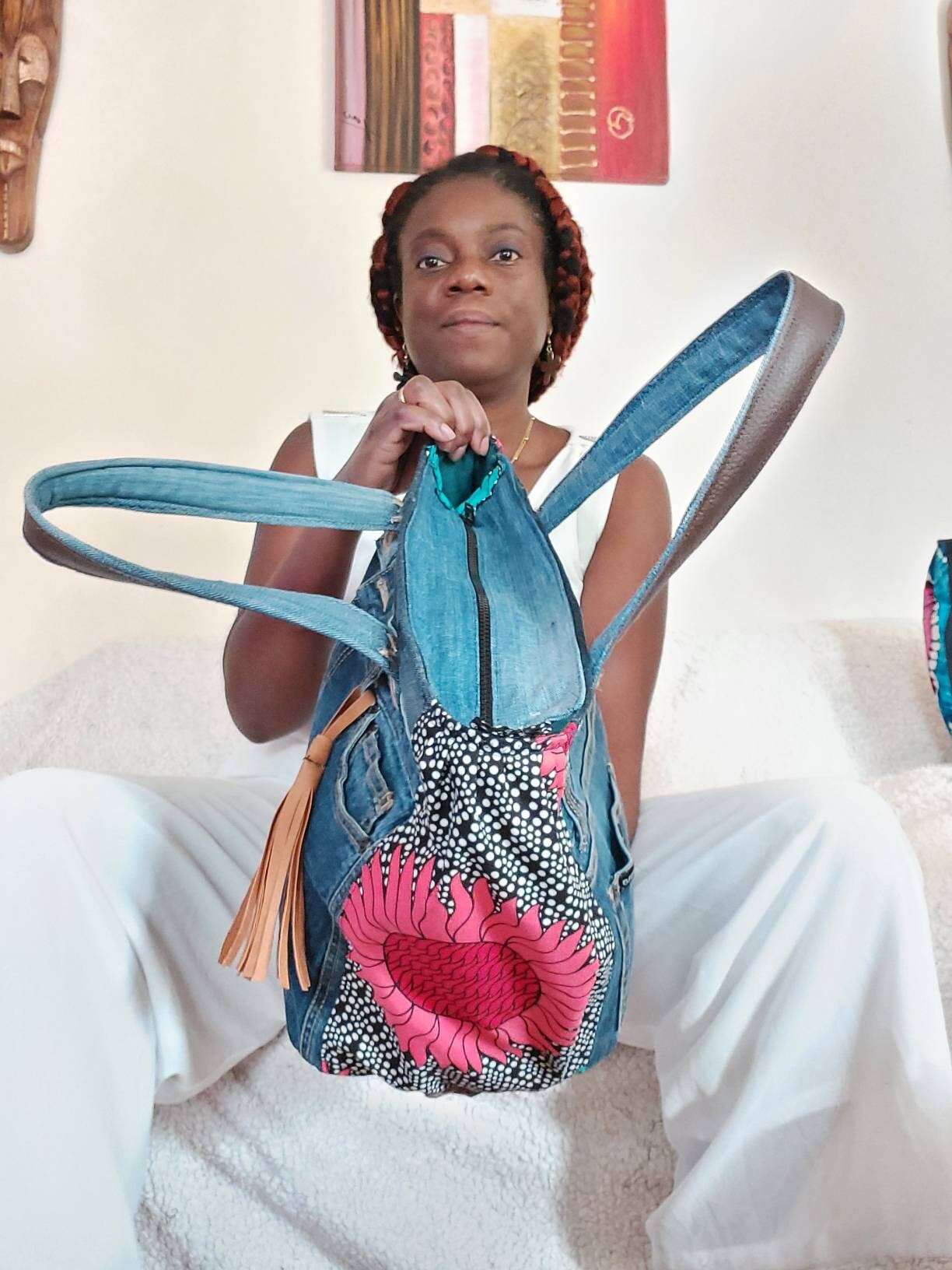 Sac à Main Moyen En Denim Brodé Fleurs – Fermeture éclair, Doublé, Gris Et Jaune