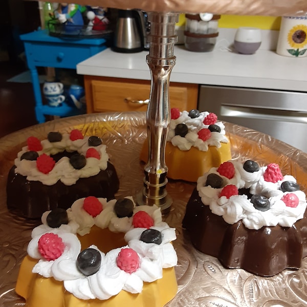 Faux Mini Bunt Cakes