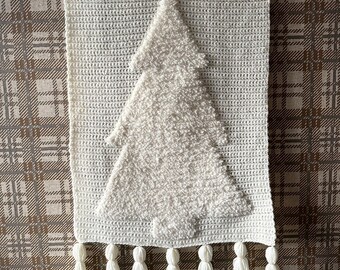 Oh Christmas Tree Wall Hanging, Crochet Pattern