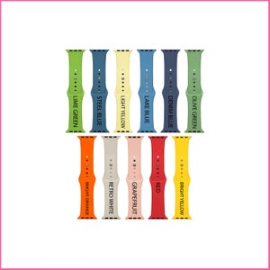 Puede incluir: Doce bandas de silicona para Apple Watch de diferentes colores. Los colores incluyen verde lima, azul acero, amarillo claro, azul lago, azul denim, verde oliva, naranja brillante, blanco retro, pomelo, rojo y amarillo brillante.