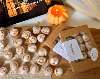 Cinnamon Swirl Wax Melt/ Cosy Sweet Wax Melt/ Foodie Gift/ Autumn Cafe Bakery Scent