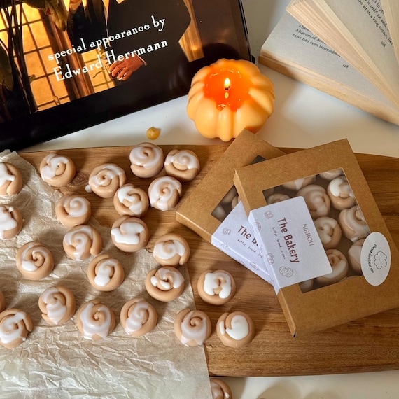 Cinnamon Swirl Wax Melt/ Cosy Sweet Wax Melt/ Foodie Gift/ Autumn Cafe Bakery Scent