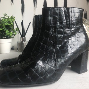 black ankle boots size 4