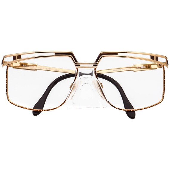 Cazal deals 957 gold
