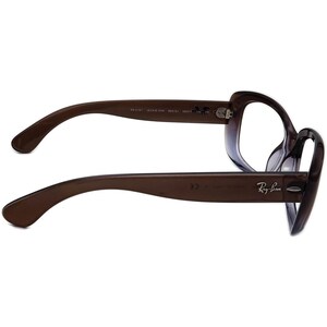 K&ouml;nnte beinhalten: Braune Sonnenbrille mit Kunststoffgestell von Ray-Ban mit braunen Verlaufsgl&auml;sern. Die Sonnenbrille hat einen d&uuml;nnen, gebogenen Rahmen und das Ray-Ban-Logo ist auf dem rechten B&uuml;gel aufgedruckt.