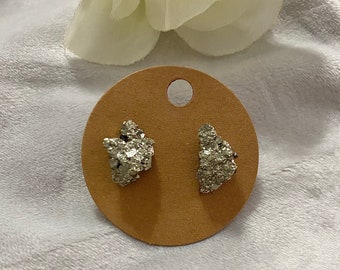 Pyrite stud earrings, pyrite stone, Unique crystal earrings, Raw Pyrite chunk healing earrings, stud earrings, handmade jewelry Earrings