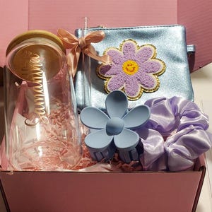 Christmas gift box for a teen, Personalized tumber gift set, Tumbler with a name, Birthday gift box a teenage girl, Customized tumblers