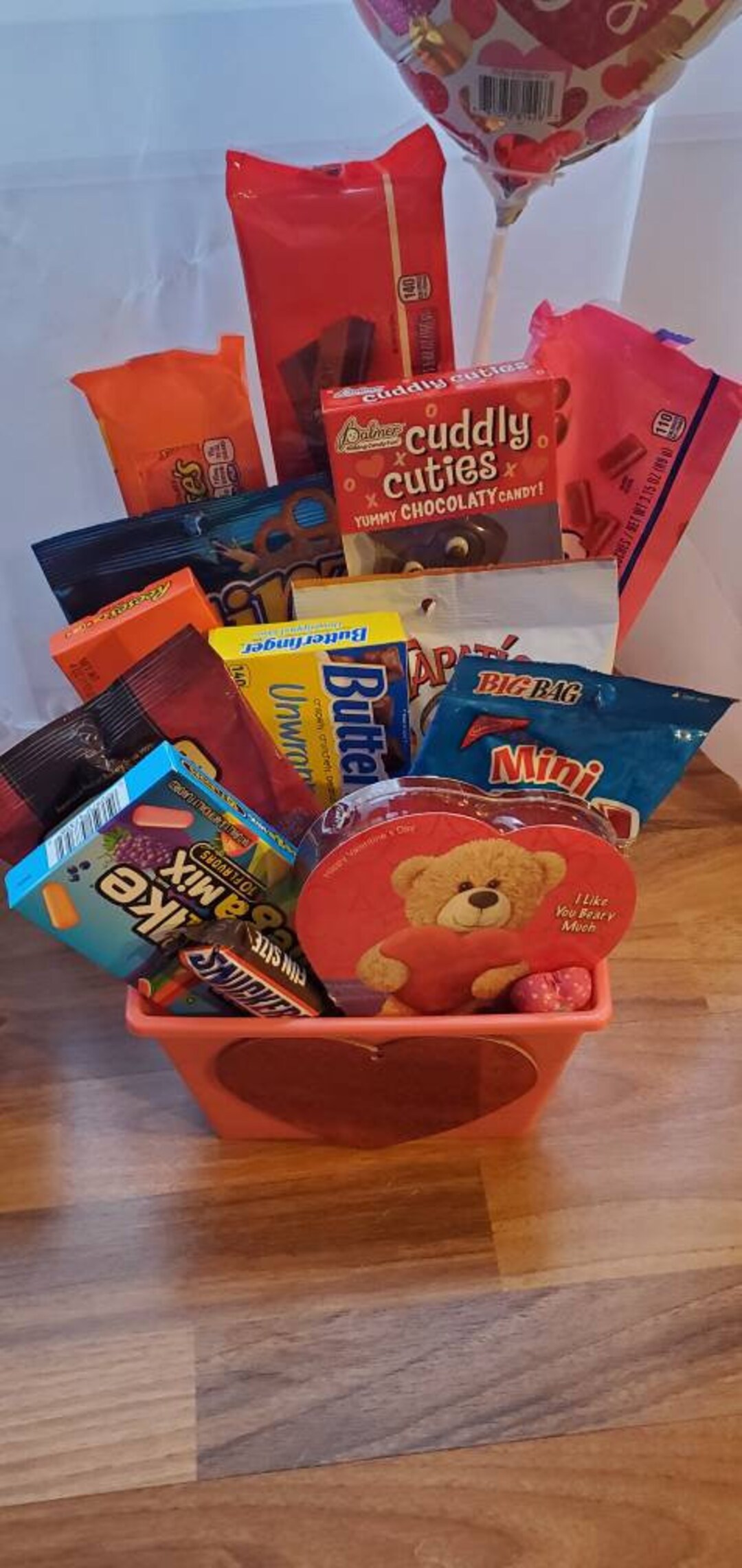 christmas-gift-box-for-kids-gift-basket-with-snacks-cheap-valentine