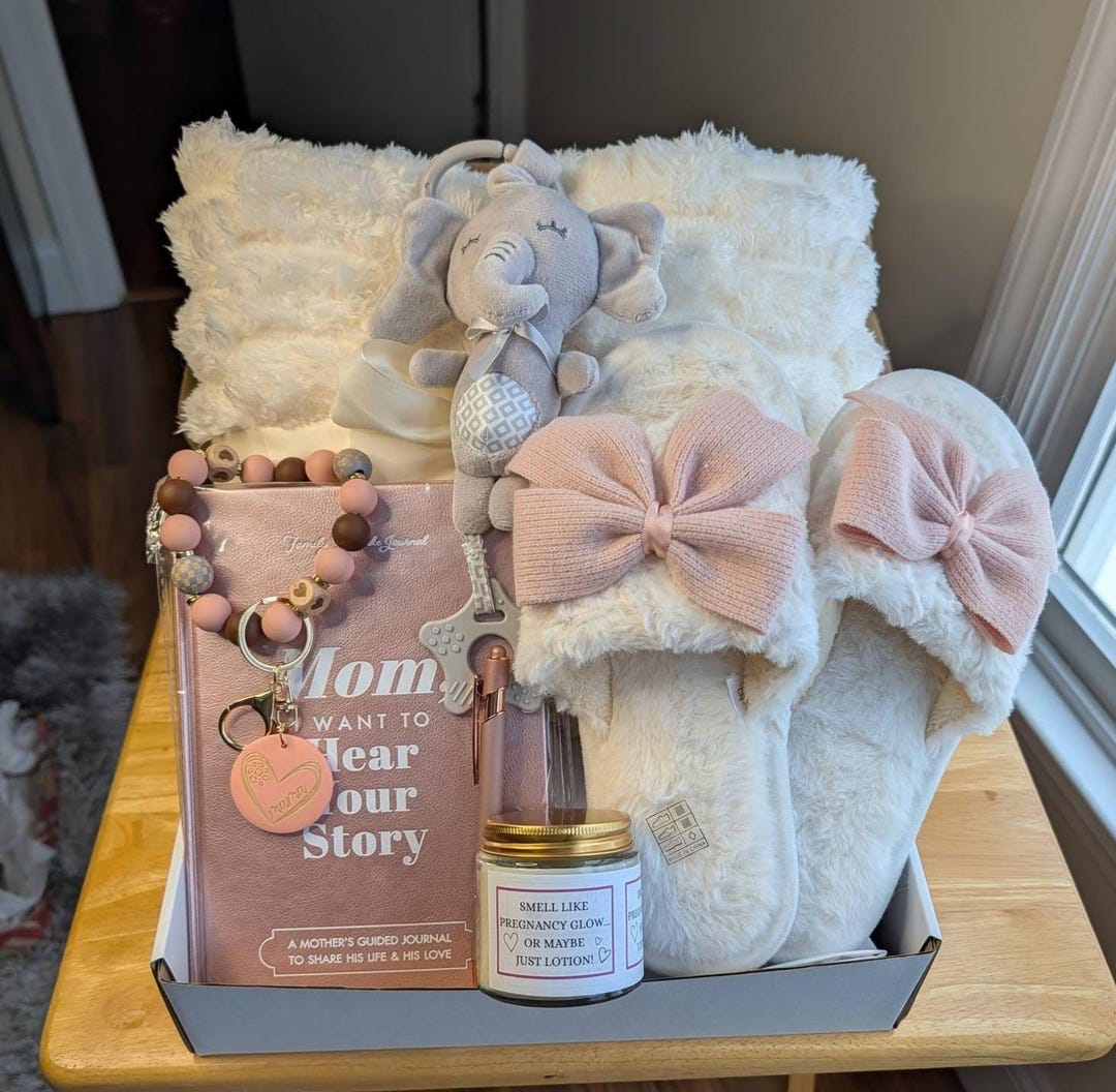 New Mom Gift Basket, Baby Body Suit, New Mommy and Daddy Mugs,new Mom ...