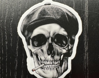 Pegatina de calavera inspirada en Peaky Blinders: mate y duradera.