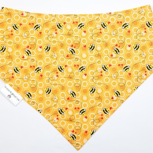 Bees cat bandana , dog bandana, pet bandana, dog accessories, pet accessories