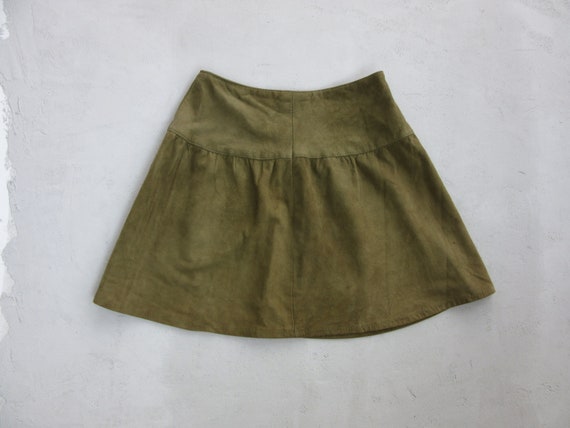 Original Vintage 80s, soft suede mini skirt, flar… - image 1