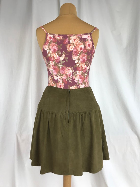 Original Vintage 80s, soft suede mini skirt, flar… - image 3