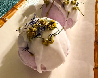 Chamomile & Lavender bath bombs