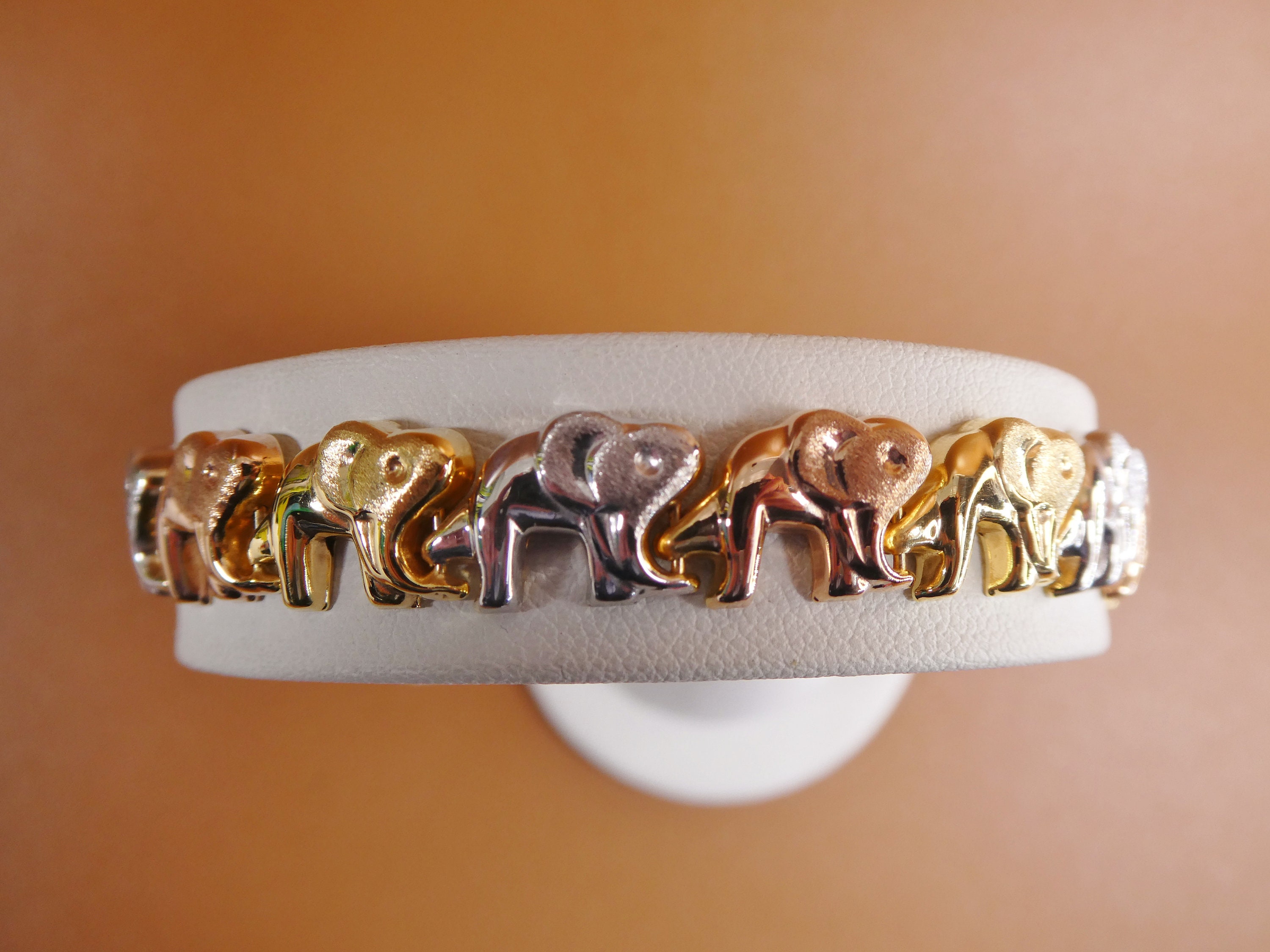 Quality Gold 14k Graduated Elephant Bracelet FB372-7 - Central Diamond  Center