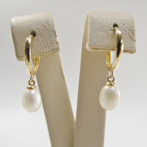 real 10k solid yellow gold dangling cultured freshwater pearl  plain hoop huggie earrings
