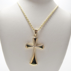 Collier pendentif croix et peignoir en or jaune massif 14 carats de très haute qualité polie