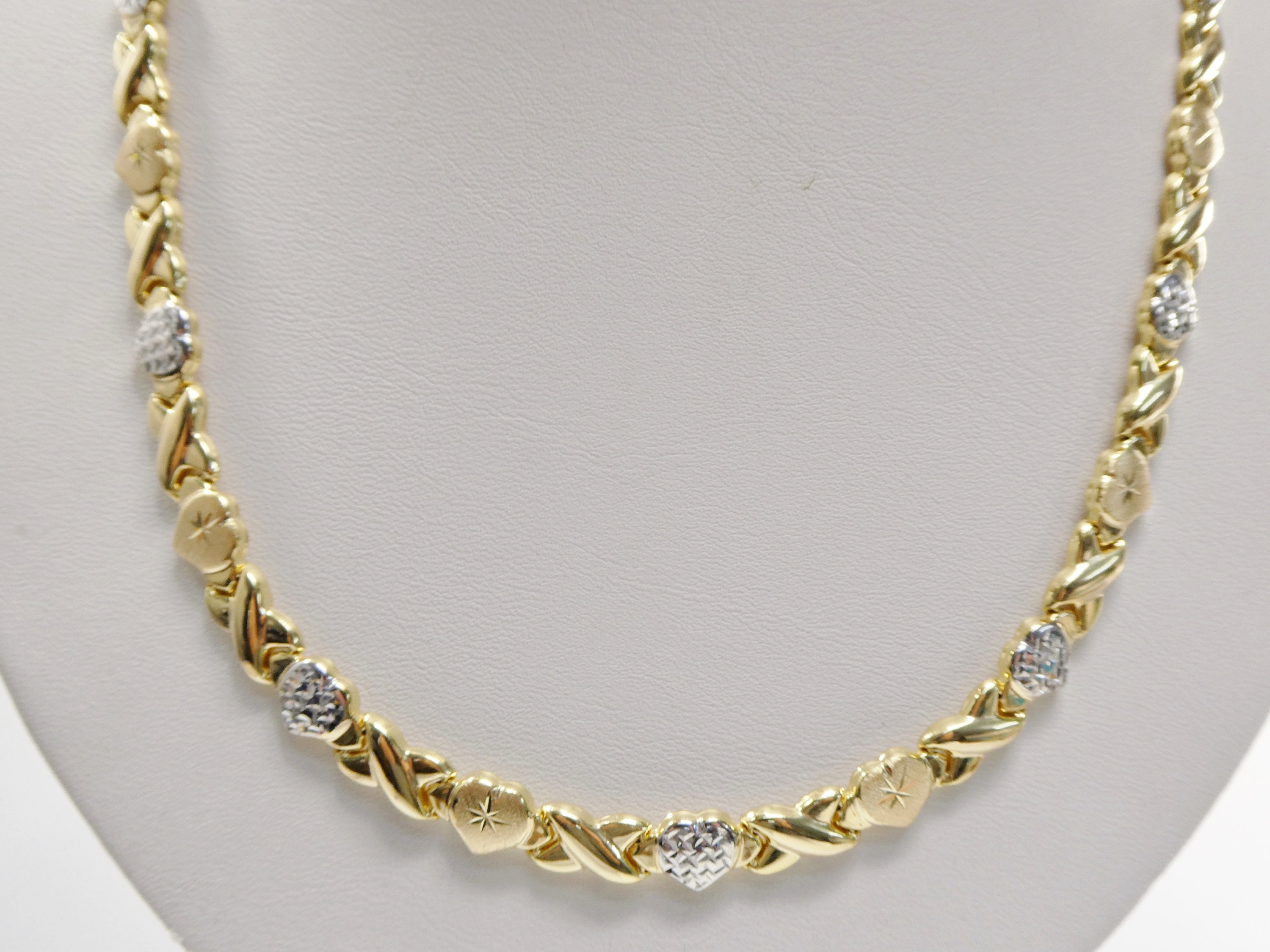 Hearts and clearance kisses necklace