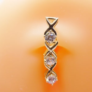 Piercing all&#39;ombelico con anello pendente in oro giallo massiccio 14k