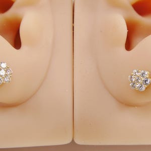real 10k solid yellow gold 5.7mm flower push post stud earrings