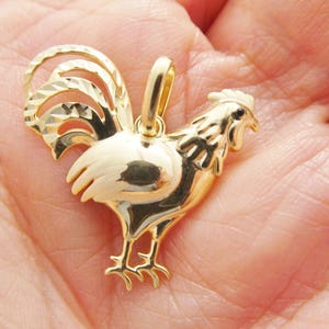 10k real solid yellow gold elegant rooster pendent and 18 inch figaro necklace