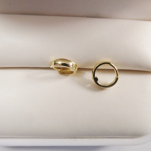 real 10k solid yellow gold 8.7mm high polish SMALL TINY plain hoop huggie earrings