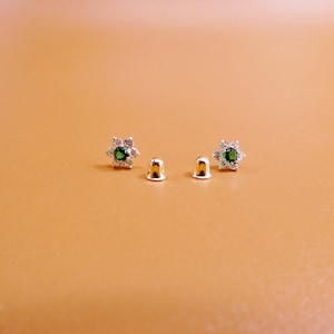 Boucles d&#39;oreilles rondes en or jaune massif 10 carats avec fond vissé pour enfants