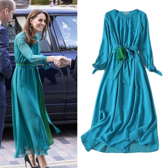 Princess kate middleton en carton masque royal robe fantaisie Princess kate middleton en carton masque royal robe fantaisie