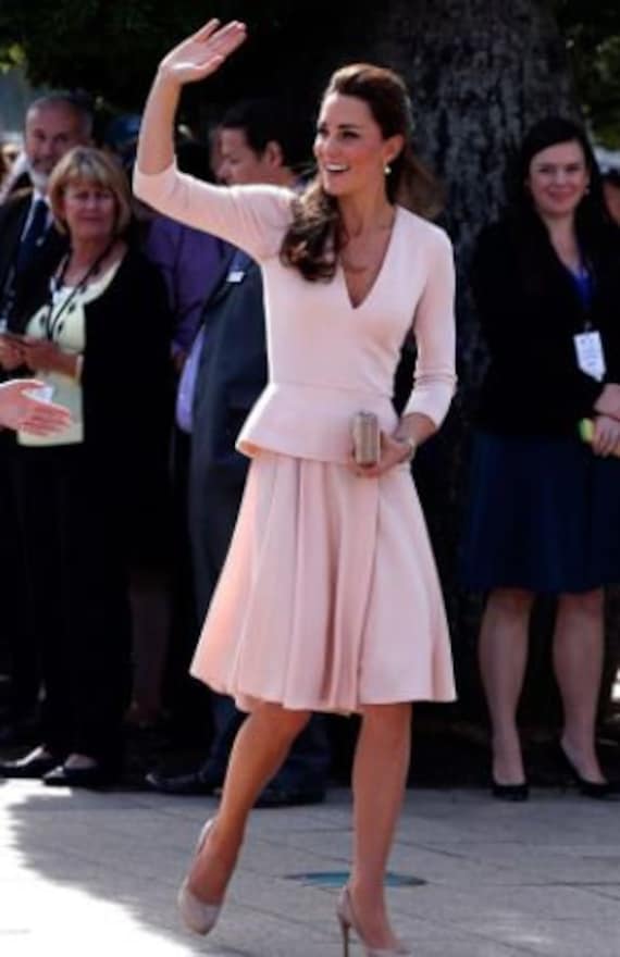 Kate Middleton Peplum Kleid Duchess Of Cambridge Pink V Neck Etsy