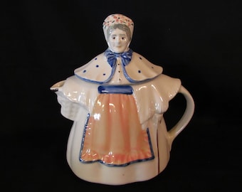 Granny Ann Teapot by Shawnee Pottery Patented USA Produced in Zanesville Ohio 1937-1961 Ivory Color Peach Apron Blue Trim Cane Tea Parties