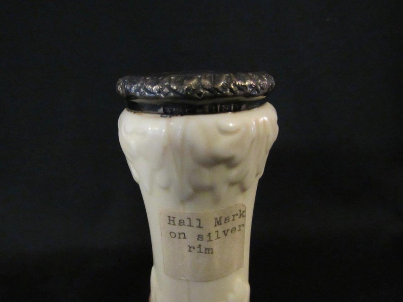 Pair of Locke /& Co Worcester Bud Vases Blush Ivory Pair 6 38 Porcelain Vases 1895-1900 Silver Rims Marked