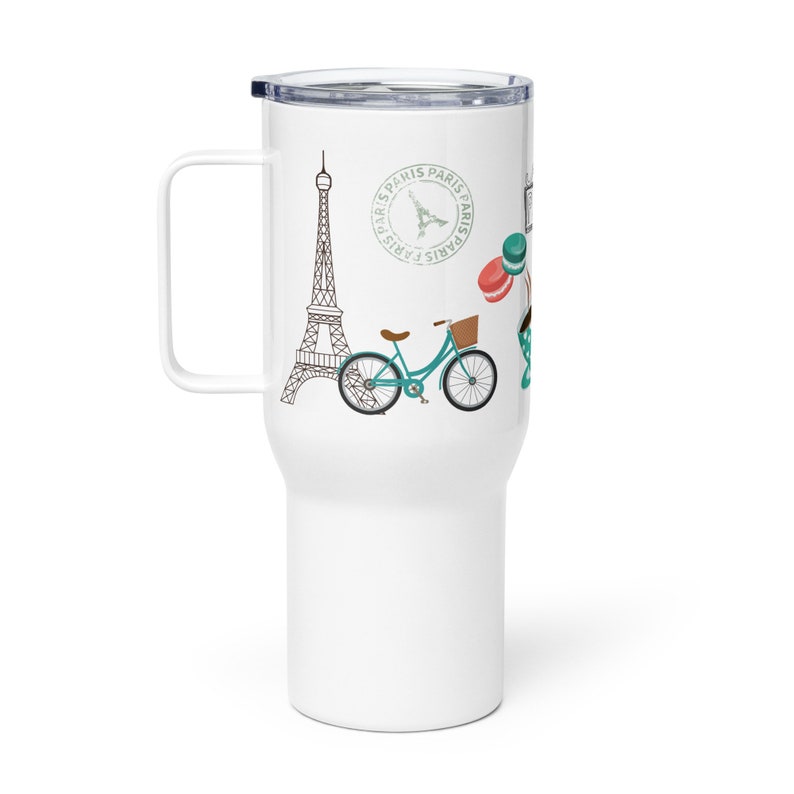 Travel mug with a handle