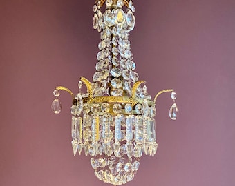 Empire Pineapple Chandelier