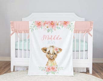 Gepersonaliseerde babydeken met Schotse hooglandkoe, babydeken voor meisjes, deken met eigen naam, decoratie voor de babykamer met Schotse hooglandkoe, cadeau voor de babykamer met boerderijthema
