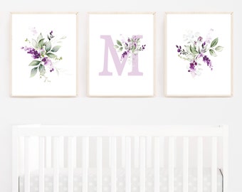 Lavendel Blumen Wandkunst - Baby Mädchen Kinderzimmer Wandkunst - Flieder Florale Initial Mädchen Wandkunst Leinen und Drucke - Mädchen Lavendel Wandkunst 325