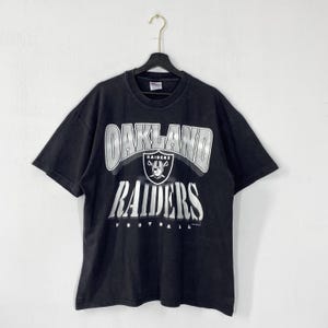 Vintage 90s Oakland Raiders T-Shirt NFL Sportswear Single Stitch Black XLarge