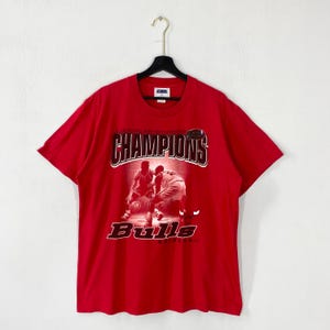 Vintage 90s Chicago Bulls T-Shirt Finals NBA Sportswear Single Stitch Red Large