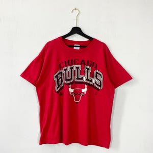 Vintage 90s Chicago Bulls T-Shirt Tultex NBA Sportswear Single Stitch Red XLarge
