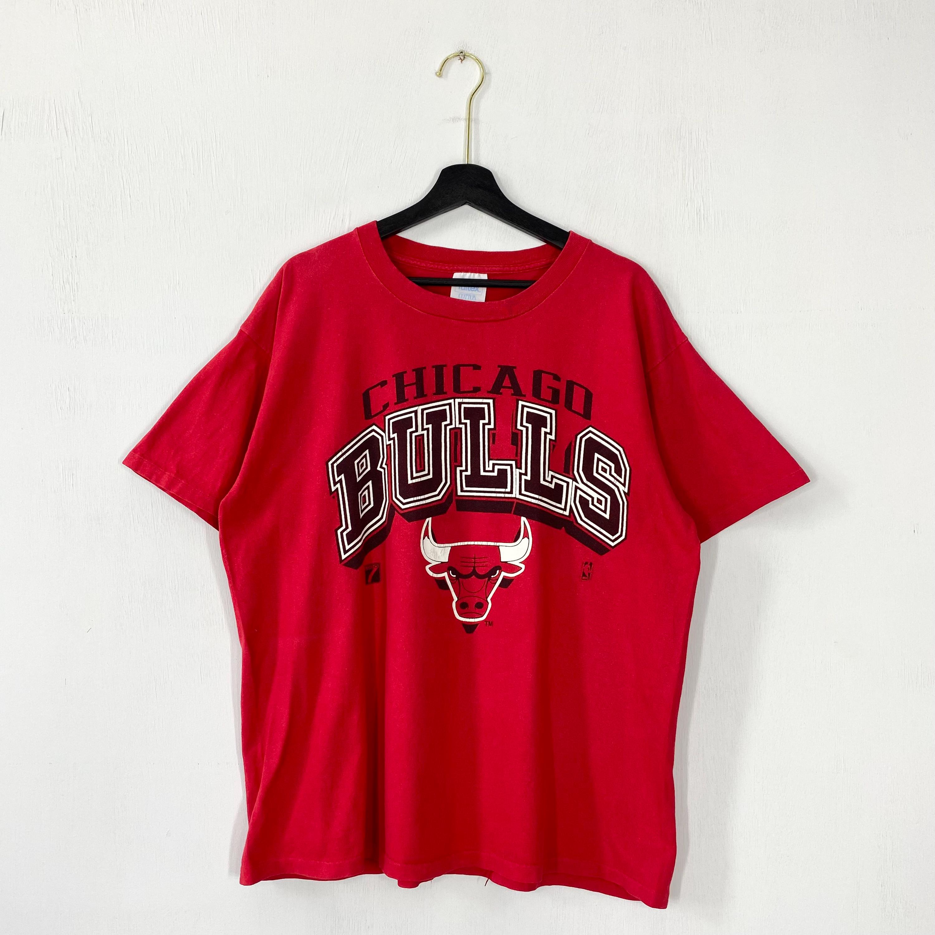 Vintage 90s Chicago Bulls T-Shirt Tultex NBA Sportswear Single Stitch Red XLarge