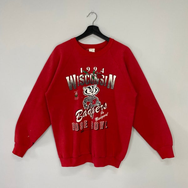 Vintage 90s Wisconsin Badgers Sweatshirt Wisconsin Crewneck University Wisconsin Sweater Pullover Wisconsin Badgers Print Logo Red Large